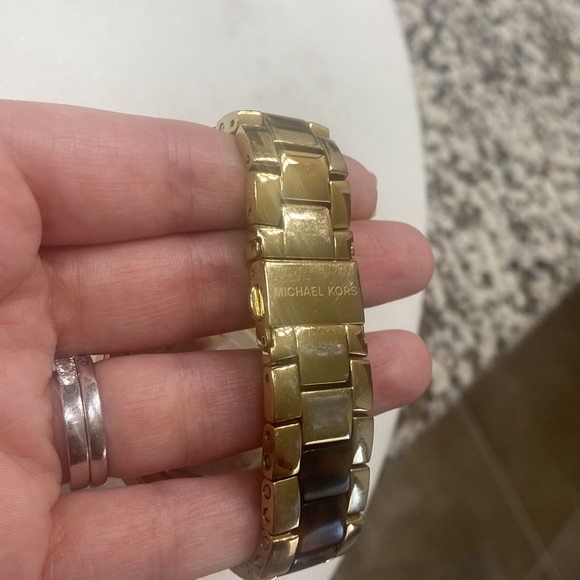 Michael Kors Watch - Tortoise Shell - Picture 4 of 8